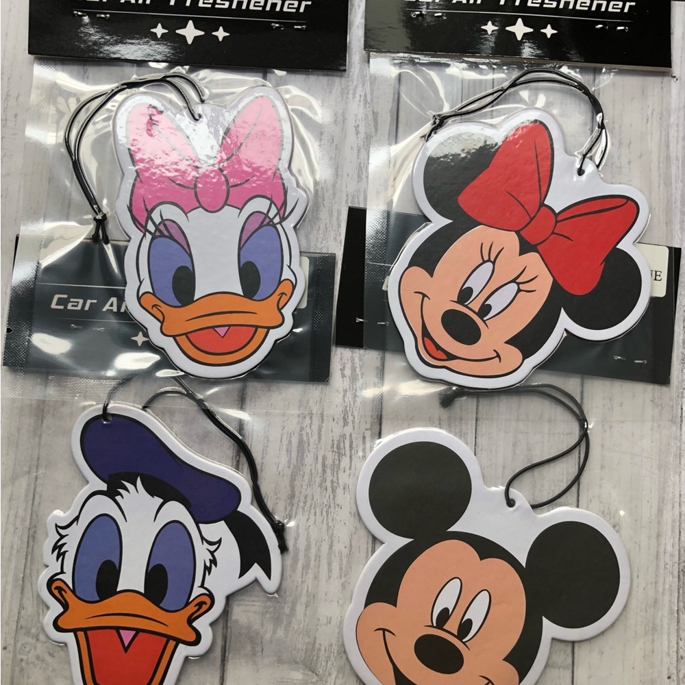 (4) Mickey, Minnie, Daysi & Donald Hanging Car Air Freshener Paperboard